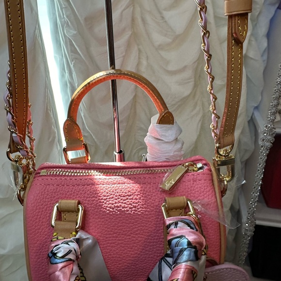 Authentic Mélodie Cécile
DUYP -NANO BOSTON BAG - TOGO LEATHER
- HONEY VACHETTA - Picture 4 of 11